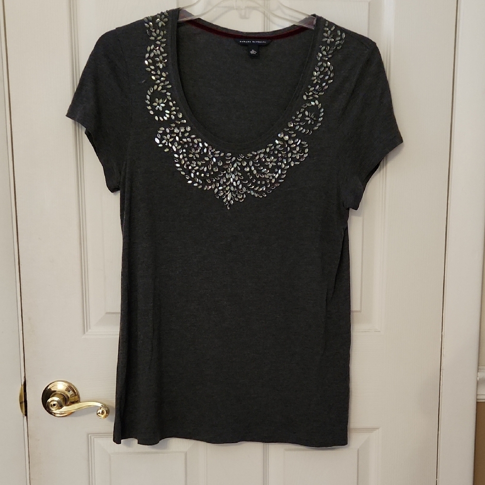 Banana Republic Dark Gray Embellished Scoop Neck Tee Shirt Top NWOT Size XL